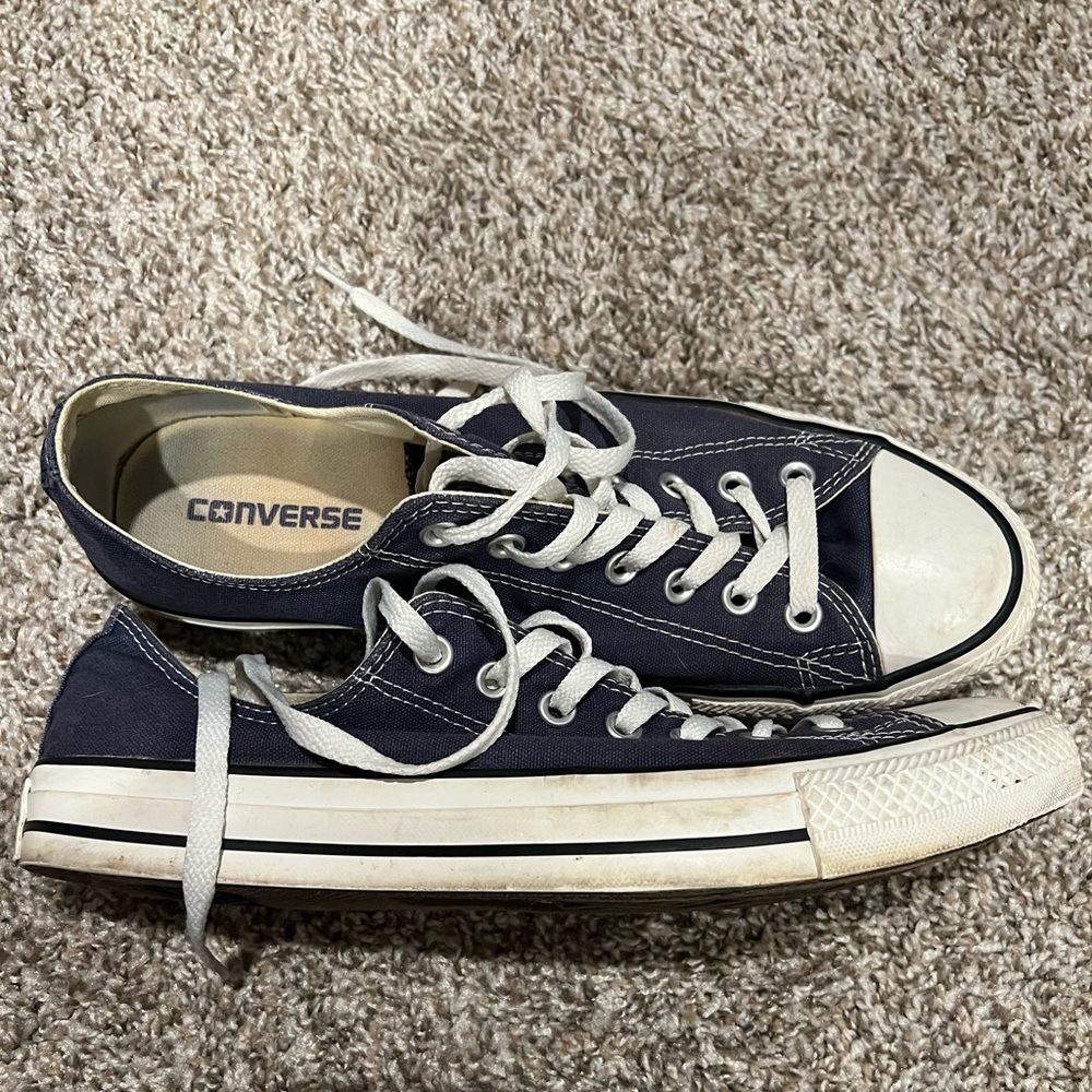 Converse low cut navy blue